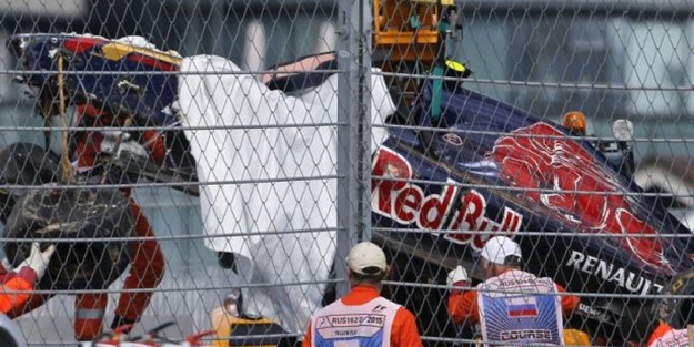 Formula 1'de feci kaza! - FOTO