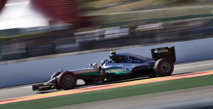 Formula 1'de Rosberg yeniden kazandı