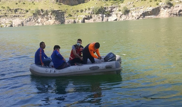 Fotoğraf çekerken uçurumdan düşen adam hayatını kaybetti 
