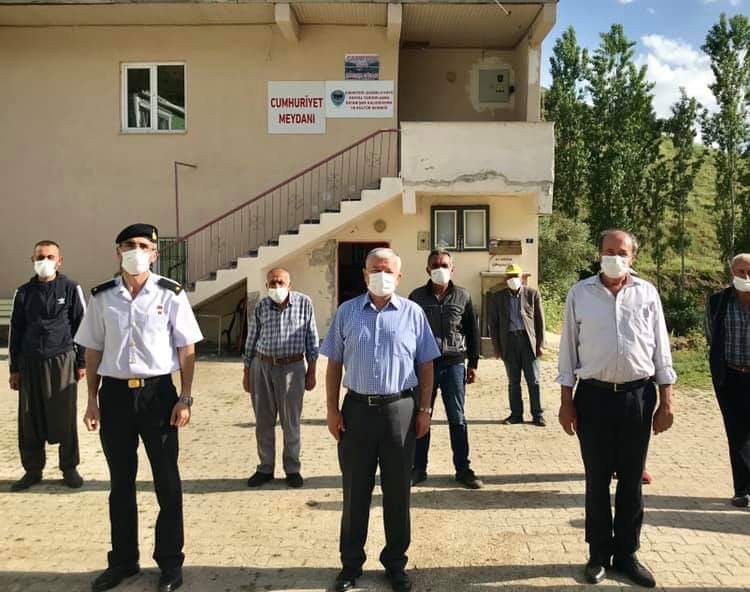 Fotoğraf sosyal mesafeli, ziyaret sıcak ve samimi 
