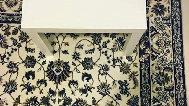 Fotoğraftaki telefonu görebiliyor musunuz?