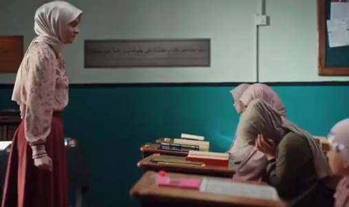 FOX TV ne yapmak istiyor? Kızıl goncalar dizisi sınırları aştı "Kapalı kızlar okulda okuyamaz"