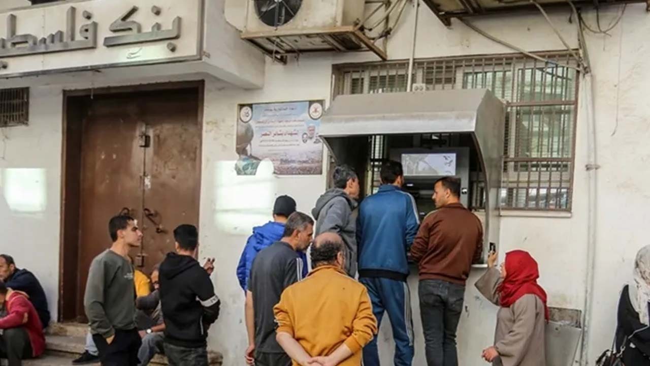 Fransa, Almanya ve İngiltere ülkesinden İsrail'e çağrı! Muhabir bankacılık hizmetlerini derhal yenile