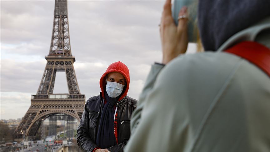 Fransa Başbakanı Philippe: Salgından önceki hayata dönmek uzun sürecek