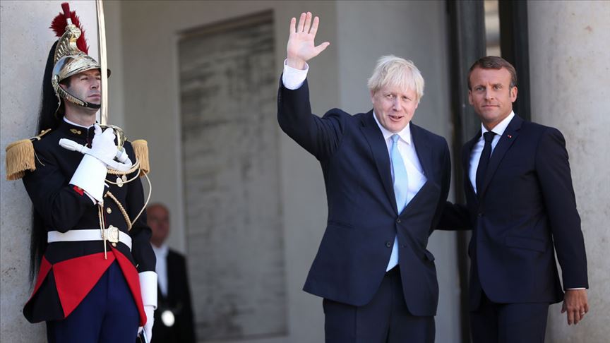 Fransa Cumhurbaşkanı Macron, İngiltere Başbakanı Johnson ile görüştü