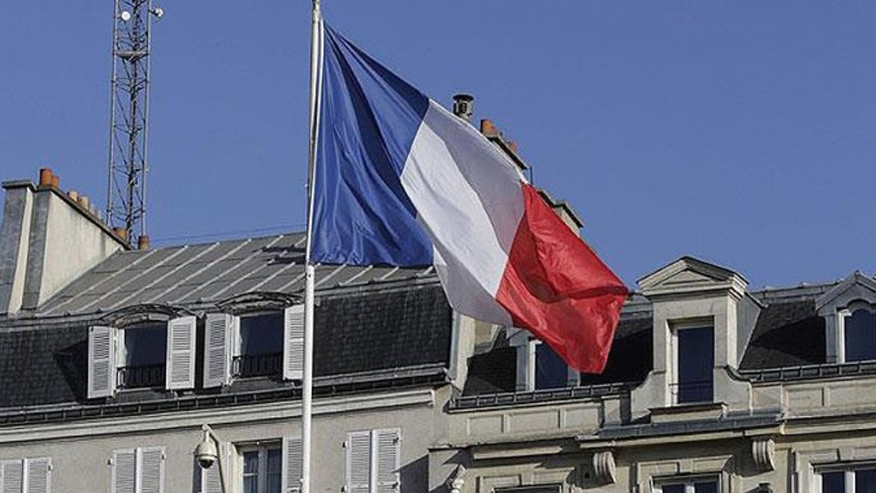 Fransa daha fazla kemer sıkacak!