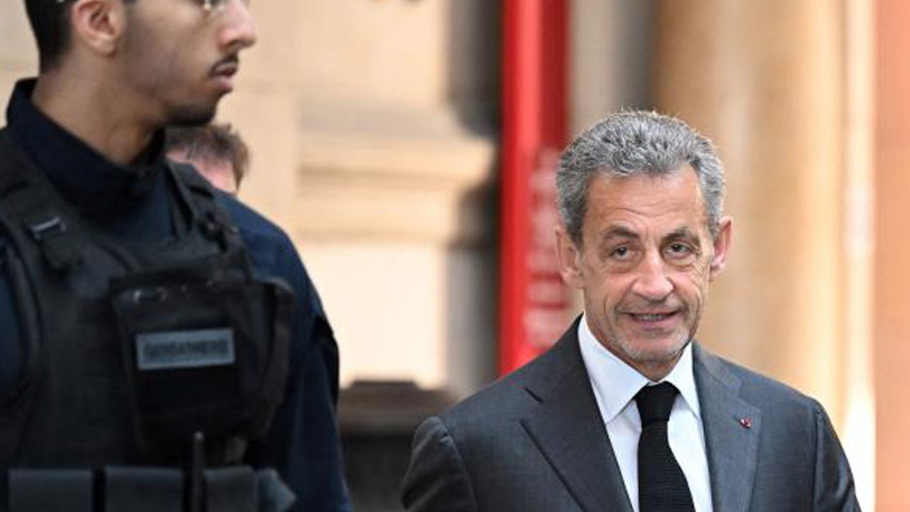 Fransa eski lideri Sarkozy 5 yıl yedi: Koca cumhurbaşkanı ne haltlar yemiş!