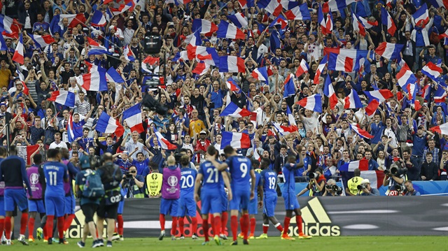 Fransa galibiyetle EURO 2016 'merhaba' dedi