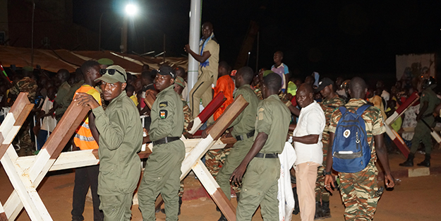 Fransa ile Nijer arasında büyükelçi krizi