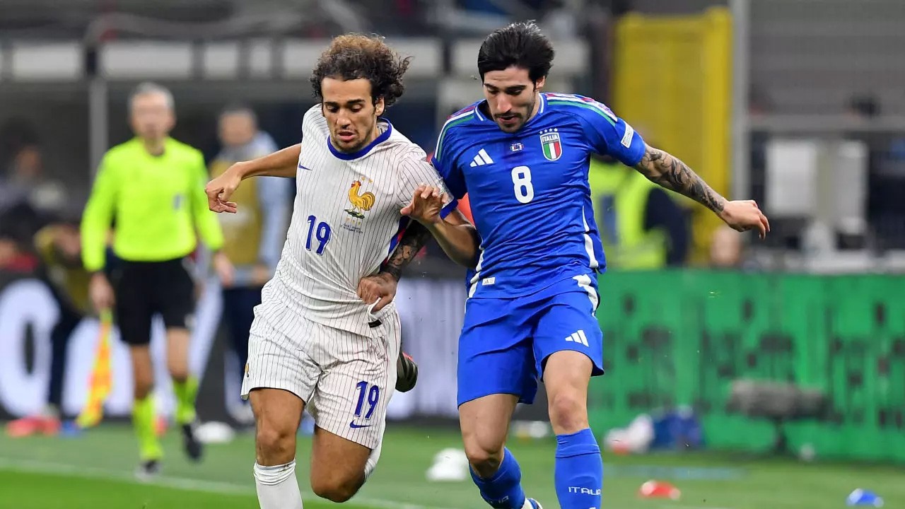 Fransa, İtalya'yı dağıttı! A Ligi 2. Grubu lider tamamladı