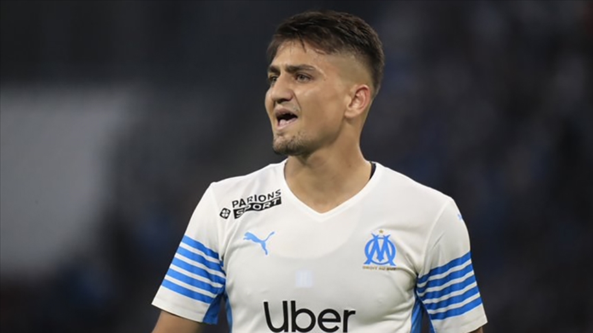 Fransa Ligi'nde yeniden başlatılan Nice-Olympique Marsilya karşılaşmasında konuk takımın oyuncuları sahaya çıkmadı