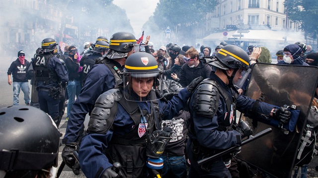 Fransa: Polisler yorgun düştü