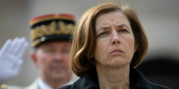 Fransa Savunma Bakanı, Senato'da yuhalandı