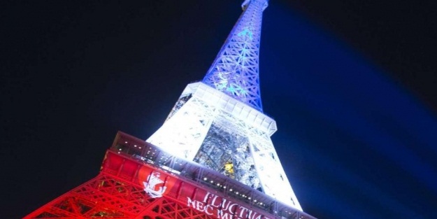 Fransa teröre karşı ışık gösterisi düzenleyecek