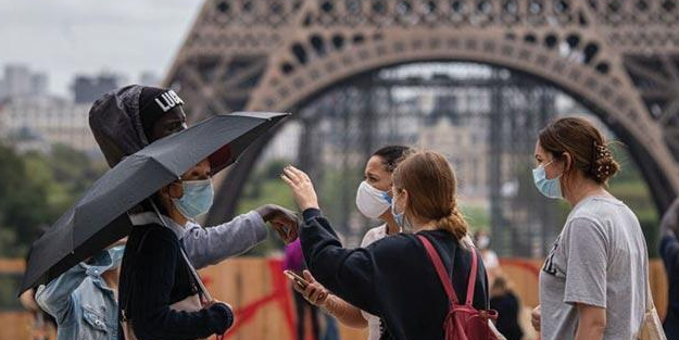 Fransa'da 1 günde 216 kişi koronavirüsten öldü