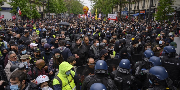 Fransa'da 39 kişi gözaltına alındı