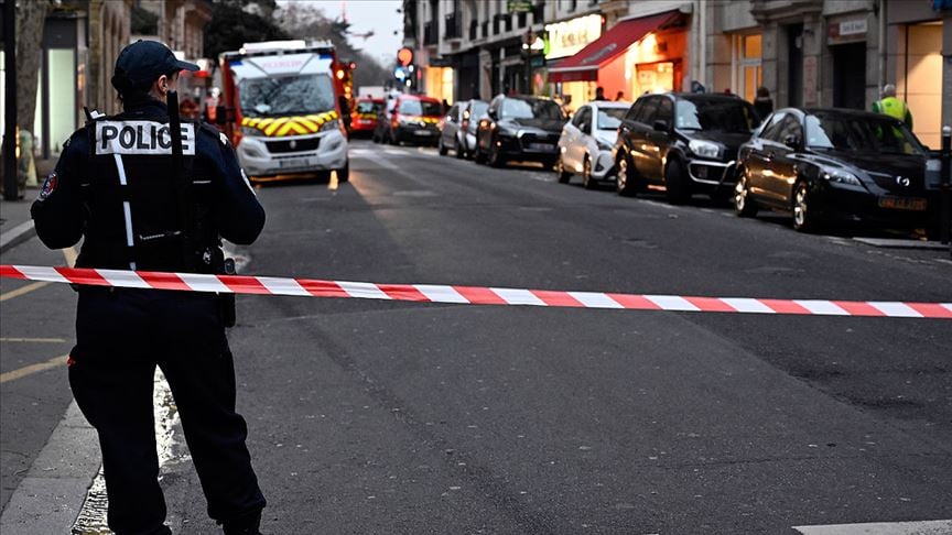 Fransa'da araçla camiye saldırı