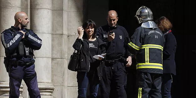 Fransa'da bıçaklı saldırı! 