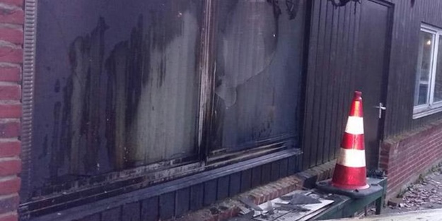 Fransa'da cami kundaklandı! Büyük hasar oluştu