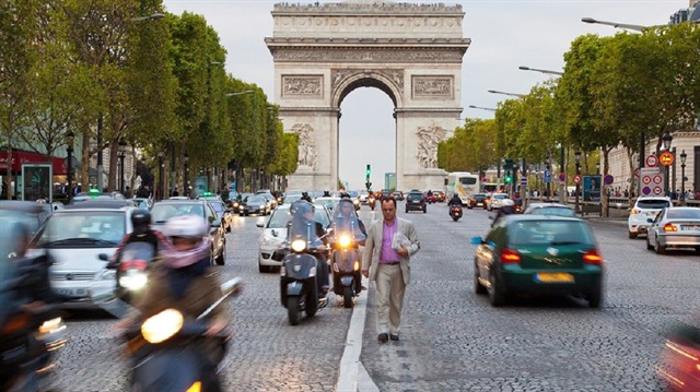 Fransa'da eski araçlara trafik yasağı
