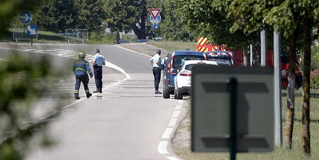 Fransa'da fabrikaya saldırı: 1 ölü