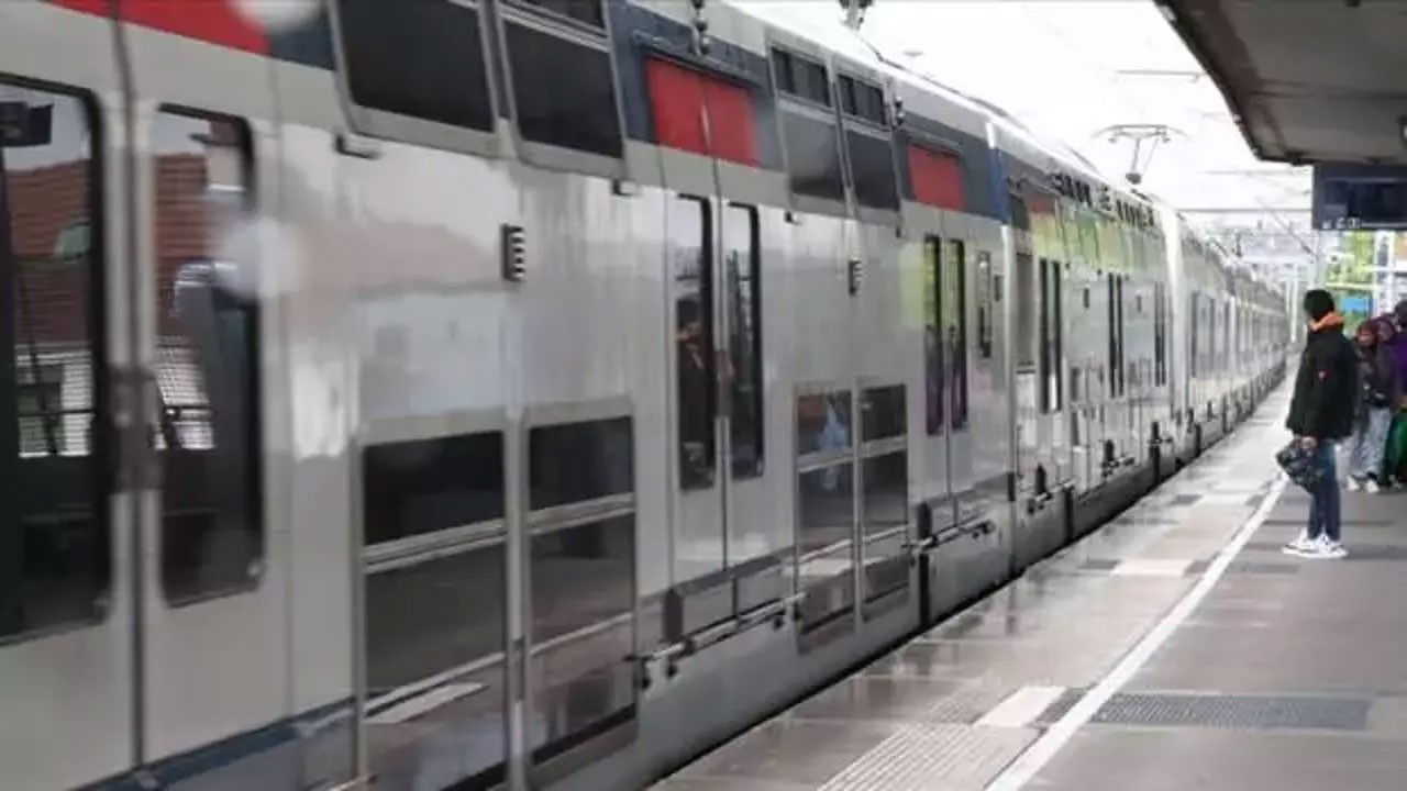 Fransa'da grev kararı! Ulaşım aksayacak