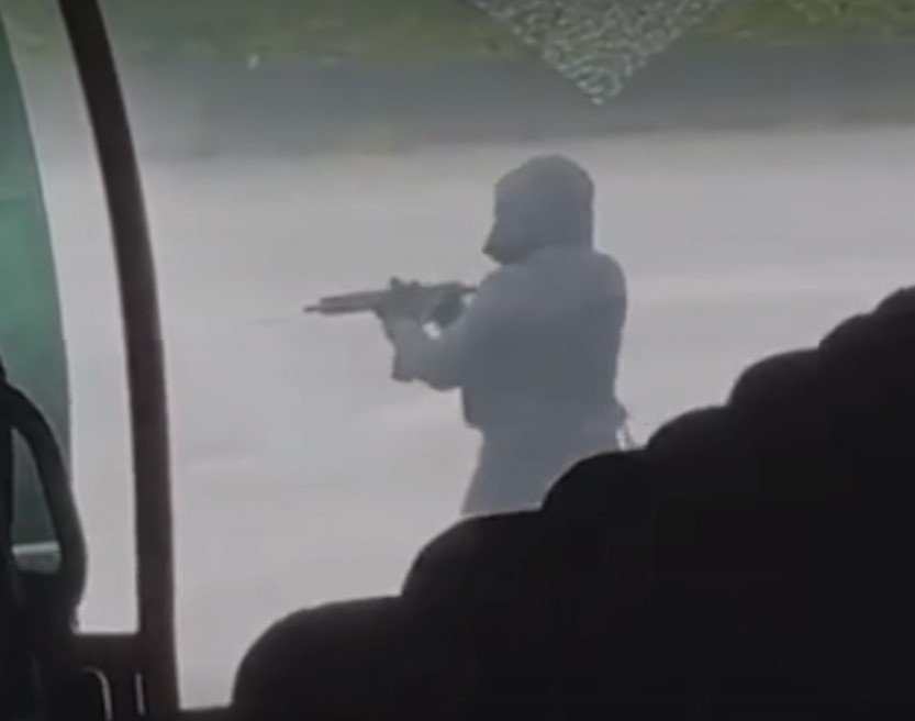 Fransa'da kaçak mahkum şoku! Uzun namlulu silahlarla ateş açıldı