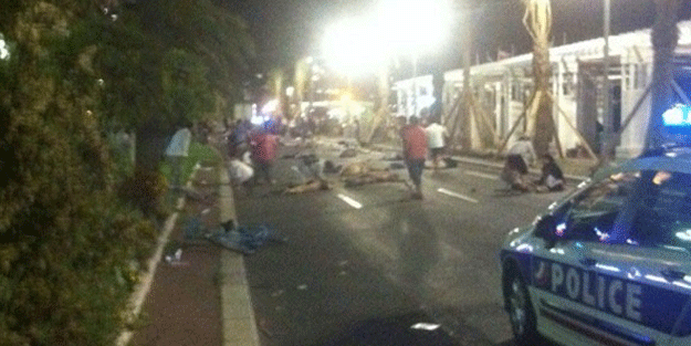 Fransa'da kamyonlu saldırı: Çok sayıda ölü ve yaralı var