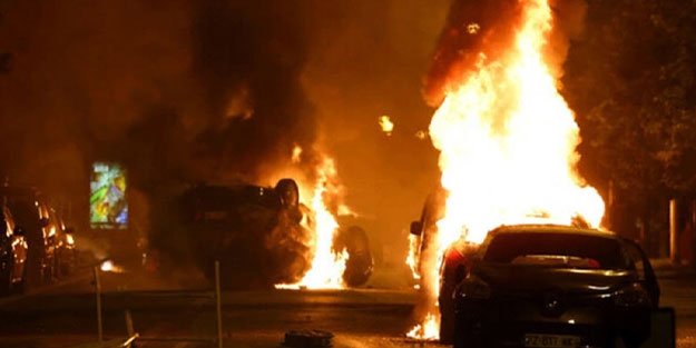 Fransa'da karışıklık devam ediyor! 45 bin güvenlik görevlisi meydanlarda