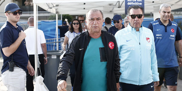 Milli Takımı ağır silahlı özel tim koruyor