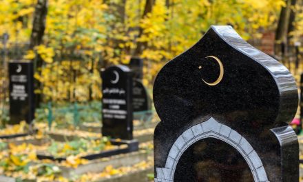 Fransa’da Müslüman mezarlığı talebi