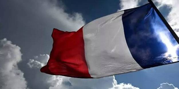 Fransa'da Müslümanlara ait market kundaklandı