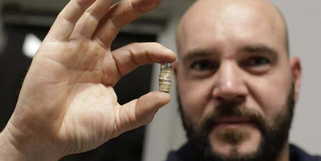 Fransa'da posta güvercinin düşürdüğü kapsülden 110 senelik askeri mesaj çıktı