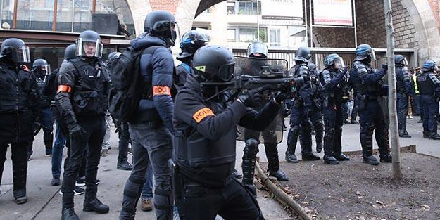 Fransa’da rap sanatçıları isyan etti