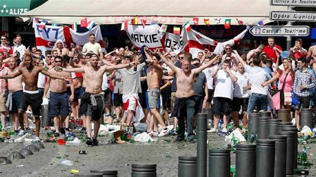 Fransa'da Ruslar sınır dışı edildi