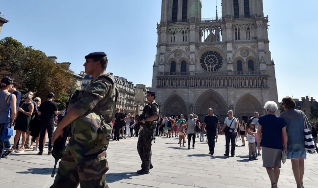 Fransa'da terör alarmı!