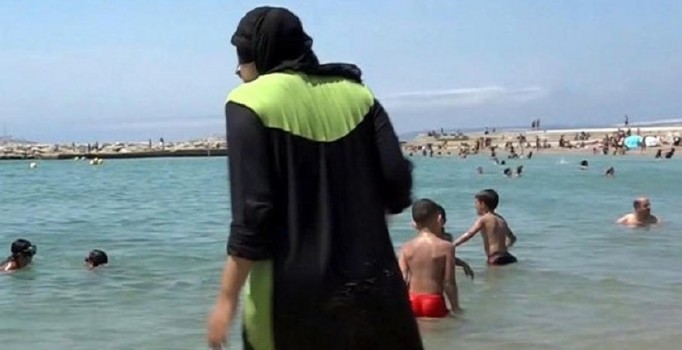 Fransa'da tesettür mayo yasağı tartışması sürüyor
