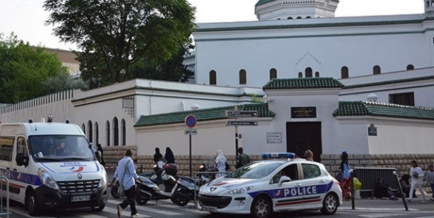 Fransa'daki cami saldırısında 3 gözaltı