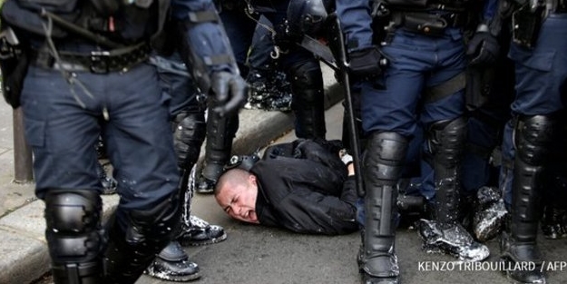 Polisten sert müdahale: Endişeliyiz