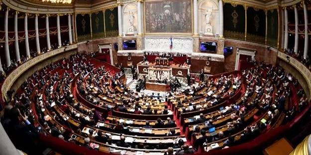 Fransa'dan bir skandal daha! Tekrar onayladılar