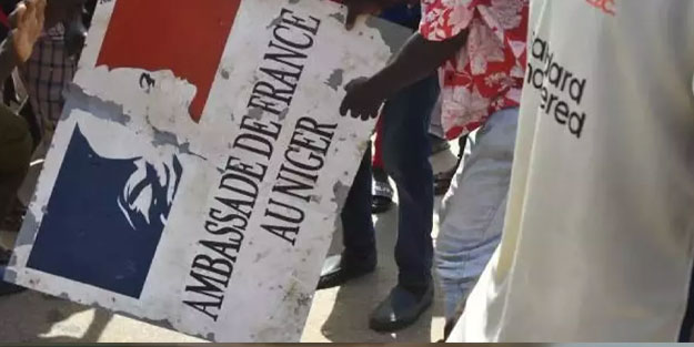 Fransa'dan Nijer açıklaması: Karşılık veririz