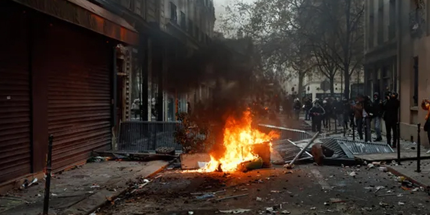 Fransa'dan seyahat uyarısı mesajı paylaşıldı! Çok sert tepki: O ülkeler tehdit altında, ülkeleri terk edin