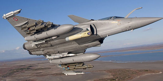 Fransa'nın hava saldırısıyla ilgili soruşturma isteniyor