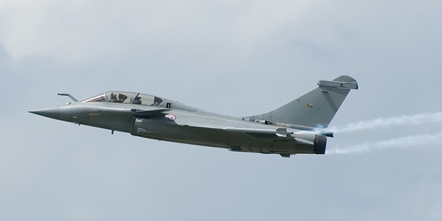 Fransa'nın savaş uçağı satışında skandal patlak verdi!