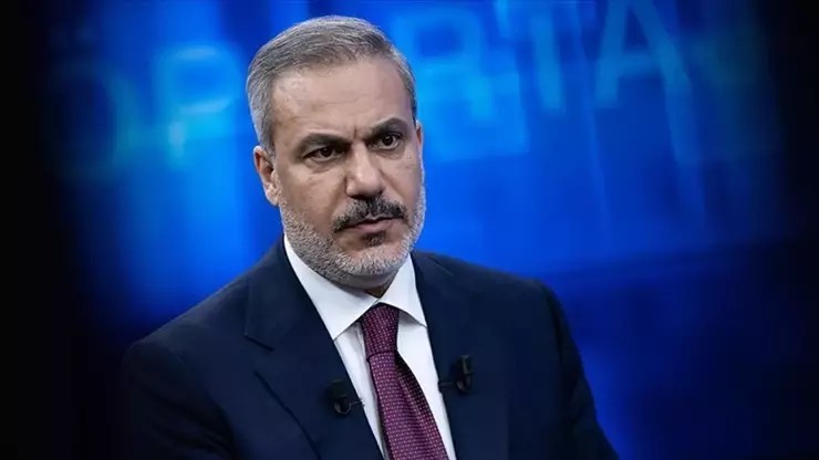 Fransa'ya sert dosya! Fidan, Filistin ve Suriye için bastırdı