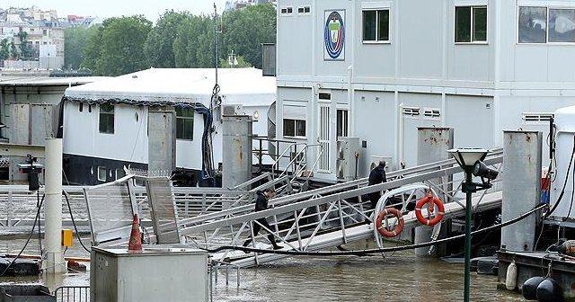 Fransa'yı şimdide yağmur vurdu