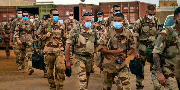 Fransız askerler Mali'den kovuldu!