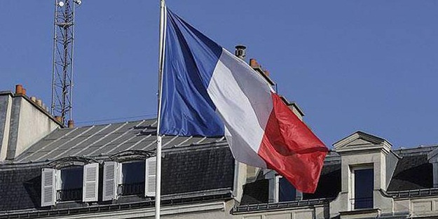 Fransız Bakandan skandal tesettür eleştirisi