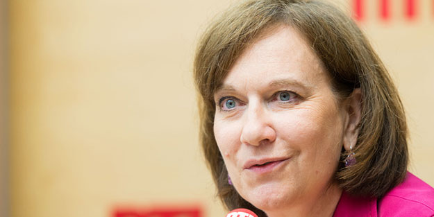 Fransız Bakan'ın tesettür açıklamaları büyük tepki topluyor