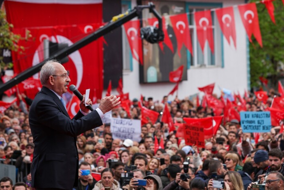 Fransız basını Kılıçdaroğlu’nu öveceğim derken batırdı